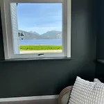 Spacious By The Fjord And Mountains