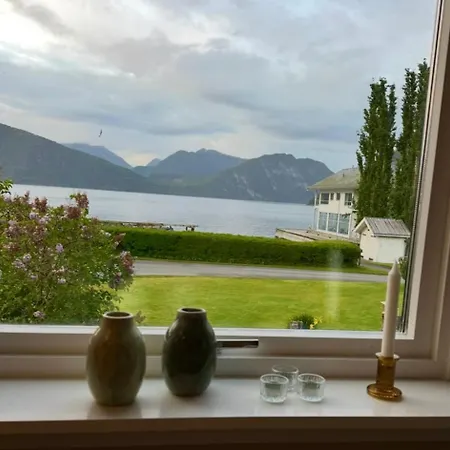 Spacious By The Fjord And Mountains Holiday home *
